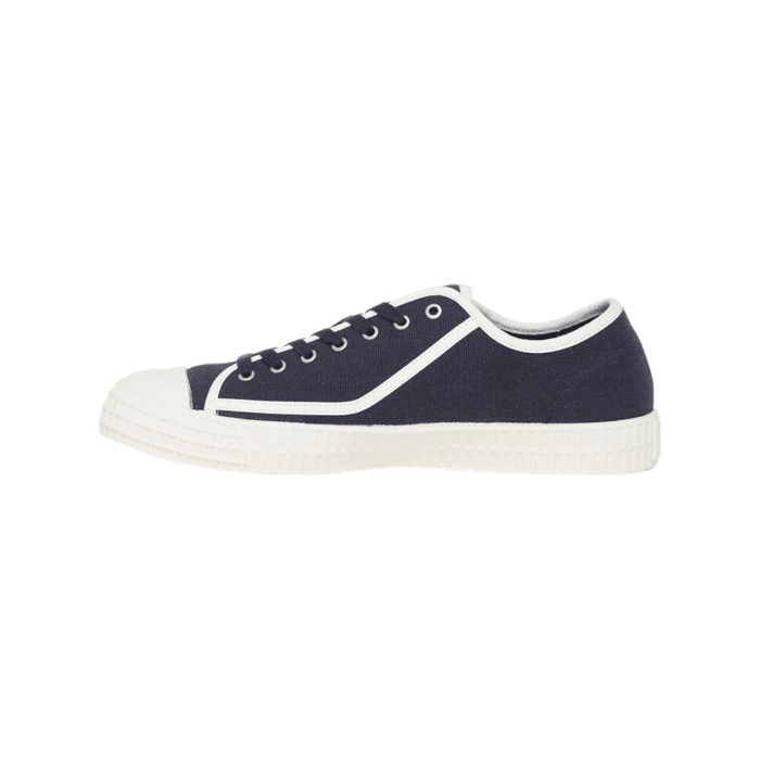 806 25A | The G-Star Rovulc II TRM M in Navy/White is a classic low-top sneaker that blends retro style with modern comfort. Featuring a navy upper with crisp white accents, this shoe offers a timeless look perfect for everyday wear.