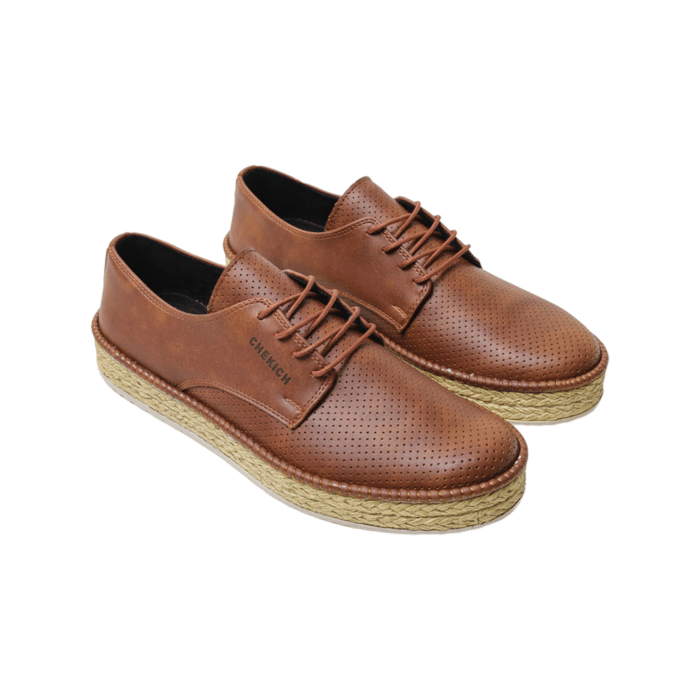 267 12A | The Chekich Sartoria Milano Angel shoes in brown offer a blend of timeless sophistication and modern comfort. Crafted with premium leather and meticulous attention to detail, these shoes are perfect for elevating both formal and casual attire.