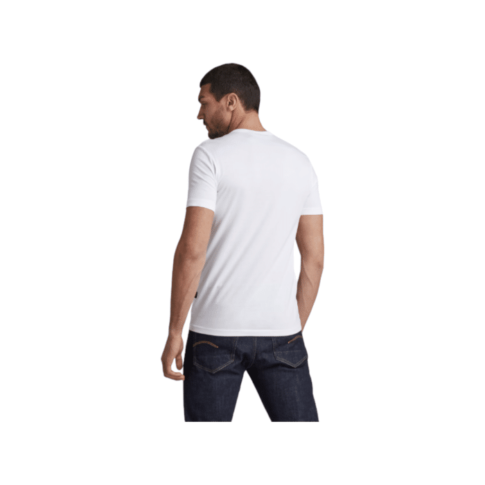 807 15B | The G Star Crew Graphic 4 R T in White Colour features a bold graphic design on the front, adding a contemporary edge to its classic crew neck silhouette. Crafted from premium cotton, this T-shirt ensures superior comfort and breathability, making it a stylish choice for everyday wear.