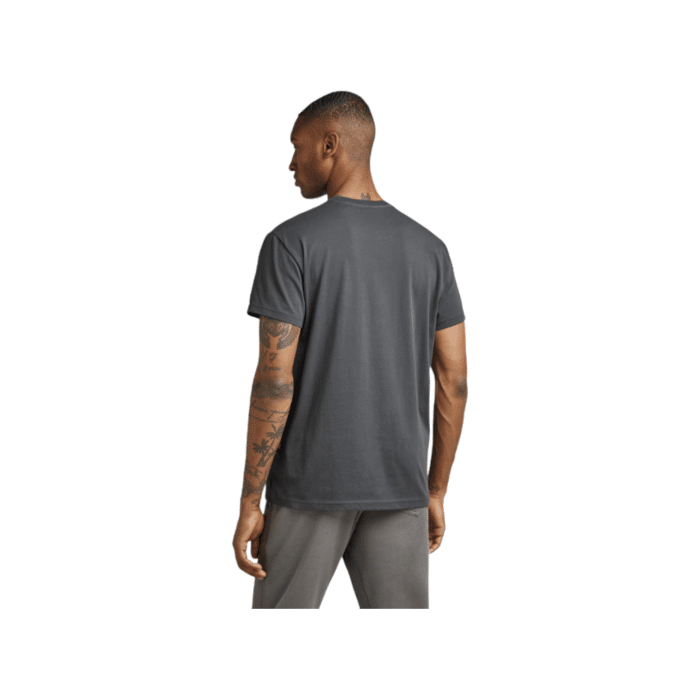 807 39B | The G Star Crew Graphic 8 R T in Grey Colour boasts a striking graphic on the front, providing a modern touch to its timeless crew neck style. Made from high-quality cotton, this T-shirt offers excellent comfort and durability, perfect for both casual and stylish everyday wear.