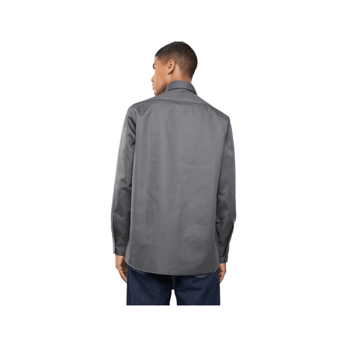 95 4B | The Dickies Shirt 847 Long Sleeve in Silver Grey is a durable, comfortable work shirt made from a blend of polyester and cotton, featuring moisture-wicking properties, a relaxed fit, and twin chest pockets for functionality and style.