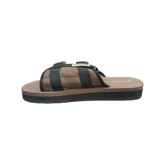 57 21A | The Jonathan D Jack Sandals in Fudge colour offer a sophisticated blend of style and comfort. Crafted from premium materials with a cushioned footbed and durable rubber outsole, these sandals ensure lasting wear and exceptional support for any casual or semi-formal occasion.