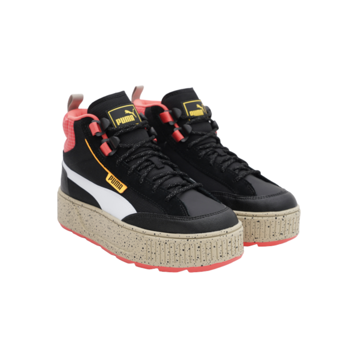 334 62B | The Puma Karmen Mid Open Road in Black and Beige features a luxurious suede upper and a durable rubber sole, combining elegance and practicality. Designed for all-day comfort, these versatile sneakers seamlessly transition from casual outings to more polished occasions.