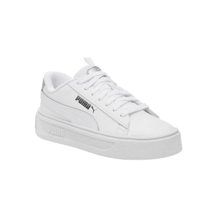 334 70A | The Puma Smash Platform Pop Up combines retro-inspired design with modern comfort, featuring a vibrant white solid colour for a bold, eye-catching look. These sneakers offer a lightweight feel and cushioned midsole, perfect for all-day wear and versatile enough to elevate any casual outfit.