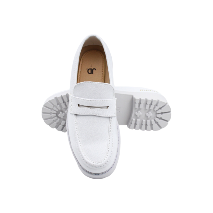 55 31C | Step into style with the Jonathan D Penny Moc PU Leather shoes in an eye-catching Mono White color combination. Crafted from high-quality PU leather, these shoes offer a sleek and sophisticated look, perfect for both casual and semi-formal occasions.