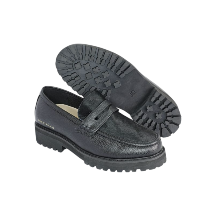 55 32B | Step into style with the Jonathan D Penny Moc PU Leather shoes in an eye-catching Pony Black color combination. Crafted from high-quality PU leather, these shoes offer a sleek and sophisticated look, perfect for both casual and semi-formal occasions.