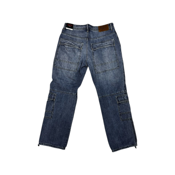 204 69A | The Cutty Jeans Matt in Sulphur Blue deliver a bold, contemporary look with their vibrant color and slim-fit design. Crafted from durable denim, these jeans offer both style and comfort, making them a versatile choice for casual wear or a night out.