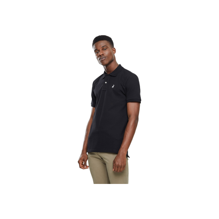 302 3B | The Polo Golfer Stretch Pique in Black S/S combines classic design with a modern slim fit, making it a versatile addition to any wardrobe. Crafted from high-quality materials, this polo ensures both comfort and style for any occasion.