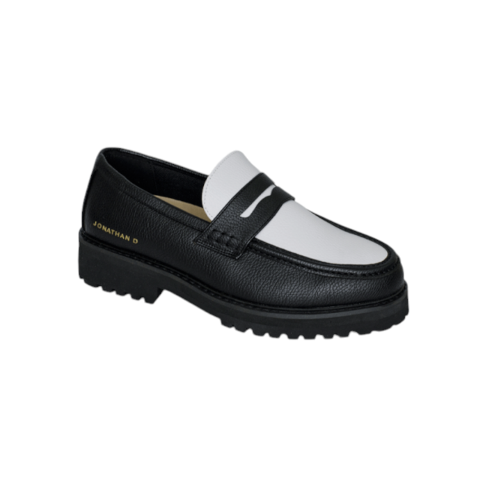 55 5A | Step into style with the Jonathan D Penny Moc PU Leather shoes in an eye-catching Black/White color combination. Crafted from high-quality PU leather, these shoes offer a sleek and sophisticated look, perfect for both casual and semi-formal occasions.