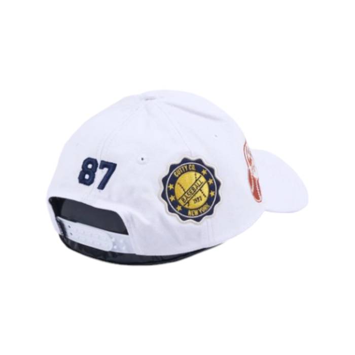 668 25B | The Cutty Caps Webber in White offers a perfect blend of style and functionality, featuring durable, breathable fabric and an adjustable fit for all-day comfort. Its sleek color and structured design make it a versatile accessory, ideal for both athletic and casual wear.