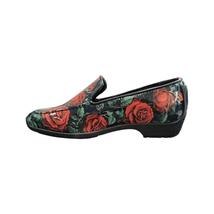 137 199A | The Rossimoda Slip On GT900 in Red and Green with a Navy Background combines luxurious gloss with a sleek, effortless design for ultimate comfort and style. Perfect for any occasion, these slip-ons offer a sophisticated touch to both casual and formal outfits.