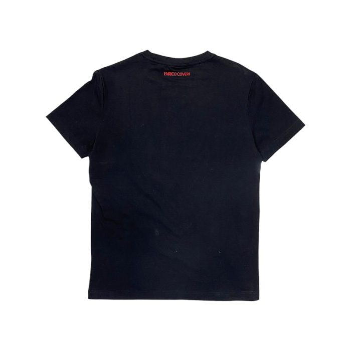 559 112A | The <em>Enrico Coveri Block Print</em> T-Shirt in Black offers a bold yet stylish look with its striking red print across the front. Made from soft, breathable fabric, this shirt provides all-day comfort while adding a pop of vibrant color to any outfit. Perfect for casual wear, it seamlessly blends modern design with Enrico Coveri’s signature flair.