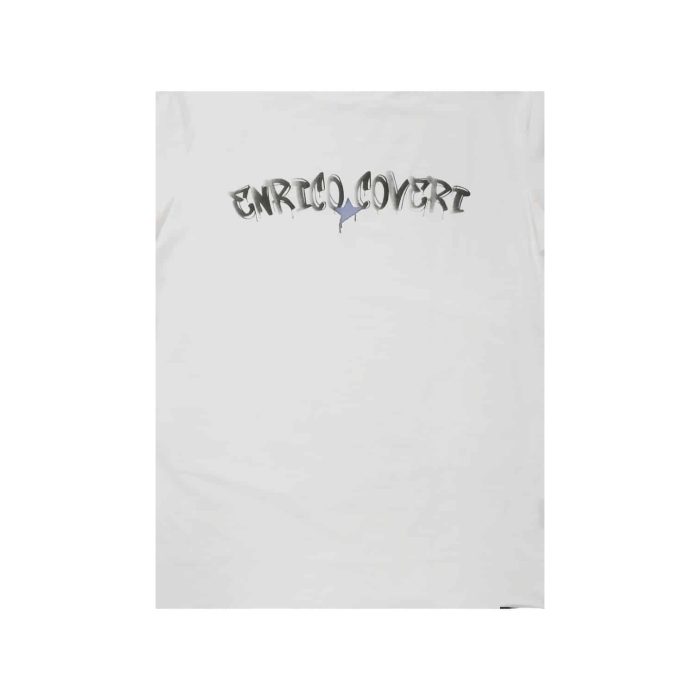 559 91 C | The <em>Enrico Coveri T-Shirt Graphic Star Logo White</em> offers a sleek and modern look, featuring a bold star logo that stands out against a crisp white background, making it an eye-catching addition to any casual wardrobe. Made from soft, breathable fabric, this t-shirt ensures all-day comfort and durability, with a regular fit that complements various body types. Its classic crew neckline and short sleeves provide versatility, allowing it to be effortlessly styled with jeans or chinos for both relaxed and polished outfits.