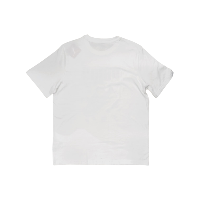 694 47A | The Puma Graphics Sneaker T-Shirts White combines sleek design with premium comfort, making it a versatile piece for any wardrobe. Crafted from soft, durable fabric, this shirt ensures a flattering fit and pairs effortlessly with any outfit for a stylish, modern look.