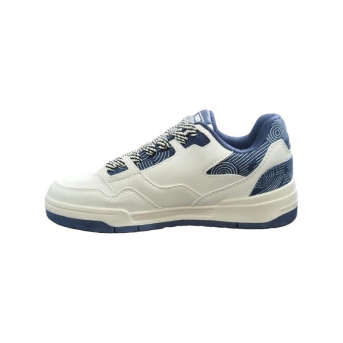 749 27A | The Fila Noah in Blue and Navy is a cool and versatile mens' shoe that combines classic design with modern comfort. Its neutral tones effortlessly complement any casual or sporty outfit, while the cushioned sole ensures all-day support and ease with every step.