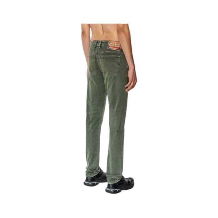 866 8 C 1 | The <em>Diesel Jeans Skinny 1979 Sleenker Oenak Olive</em> offers a sleek, contemporary fit that tapers from the thigh to the ankle, providing a flattering silhouette while maintaining comfort through its stretch fabric, which moves with you throughout the day. Featuring a unique Oenak Olive wash, these jeans bring a rich, earthy tone that pairs effortlessly with both neutral and bold colors, allowing for versatile styling whether you're dressing casually with a t-shirt and sneakers or elevating the look with a button-down and boots. The thoughtful design includes Diesel's signature elements like the five-pocket layout, premium hardware, and the iconic logo patch on the back waistband, ensuring these jeans blend style, durability, and timeless craftsmanship for everyday wear.