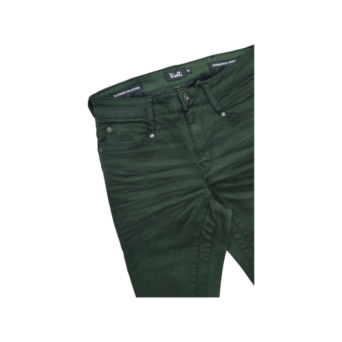 939 35C | Experience modern style and unparalleled comfort with Vialli Jeans Iyewo Scheletrico Skinny in Bottle green. These jeans offer a flattering fit and unique detailing, making them a versatile addition to any wardrobe.