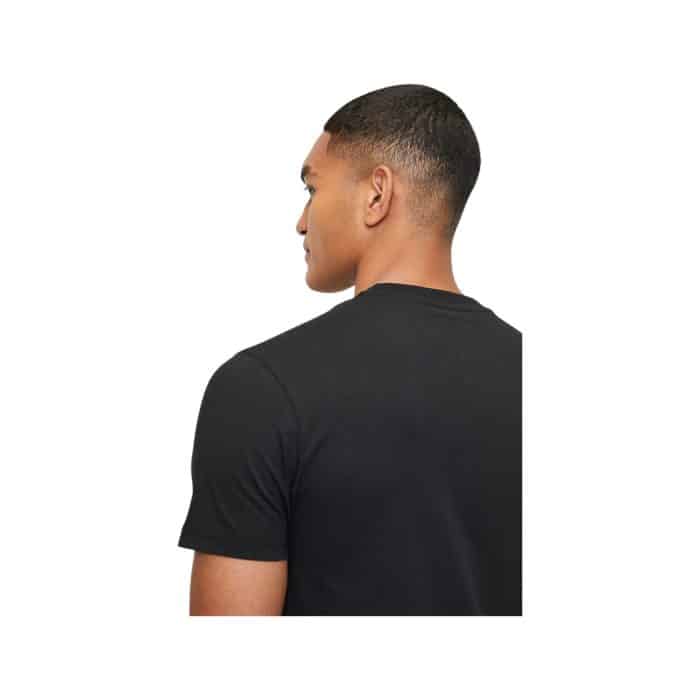 303 125 D | The Polo T-Shirt PJC Glow Logo SS in Black combines a sleek, modern design with innovative details, offering both style and comfort. Crafted from high-quality cotton, this polo ensures a soft, breathable fit that is perfect for all-day wear, while its tailored silhouette enhances any casual or smart-casual outfit. The standout feature is the glow-in-the-dark PJC logo, adding a unique, eye-catching touch to the classic black polo, making it suitable for both daytime and evening wear.