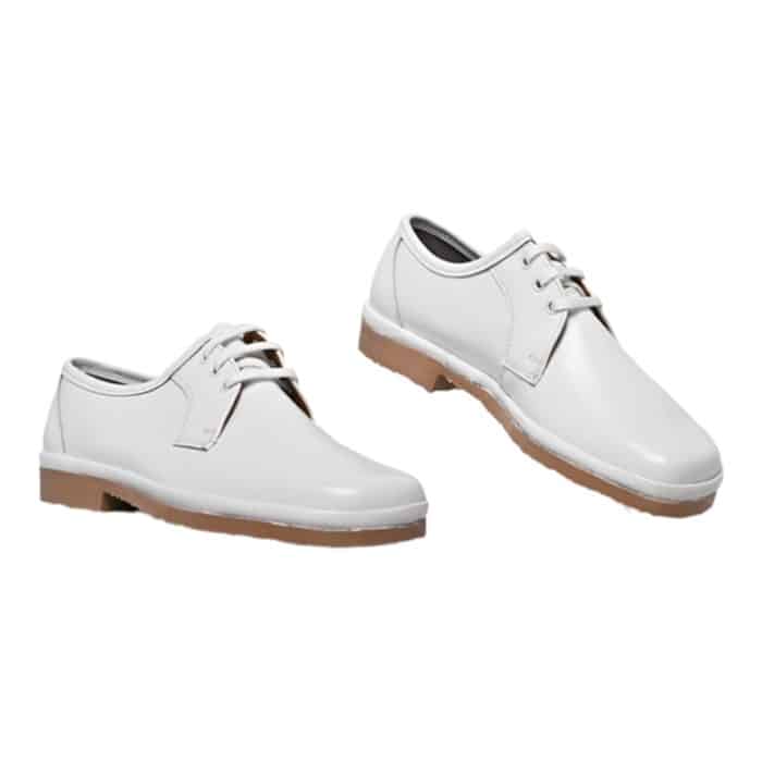 106 66 B | The Grasshoppers Sierra Softee White is a versatile and stylish women's shoe designed for comfort and all-day wear. It features a lightweight canvas upper in a clean white shade, complemented by soft memory foam cushioning that offers exceptional support and reduces foot fatigue. With its flexible outsole and easy slip-on design, this shoe is perfect for casual outings, travel, or simply elevating your everyday wardrobe with a fresh and breathable touch.