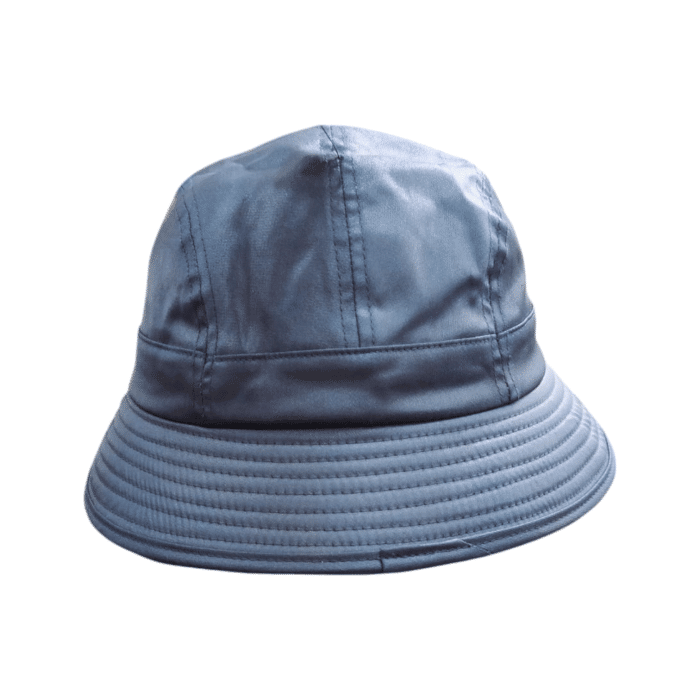 12 9A | Stay stylish with the Cutty Bucket Hat Heart in Navy, featuring a durable design, UV-protective brim, and a sleek embossed logo. Perfect for any outfit and occasion, it’s the ultimate blend of fashion and function.