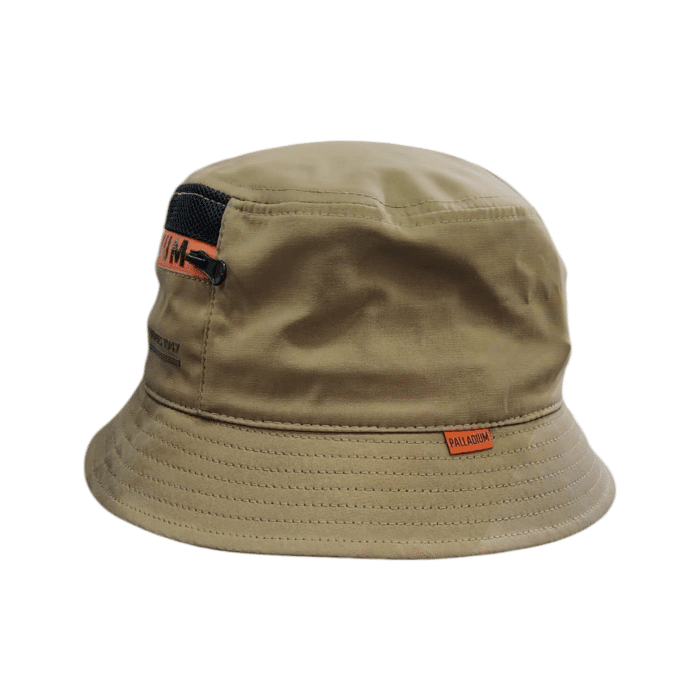 461 10B | Stay cool under pressure with Palladium’s Military Bucket Hat. Designed with a classic bucket shape and infused with a tactical edge, this hat brings utilitarian style to your everyday adventures.